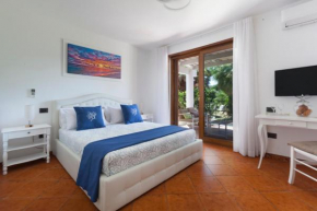 Camera Spaziosa in Villa con Terrazzino Privato